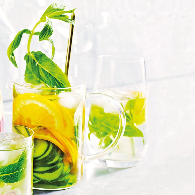 Gurken-Minz-Wasser mit Orange