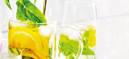 Gurken-Minz-Wasser mit Orange