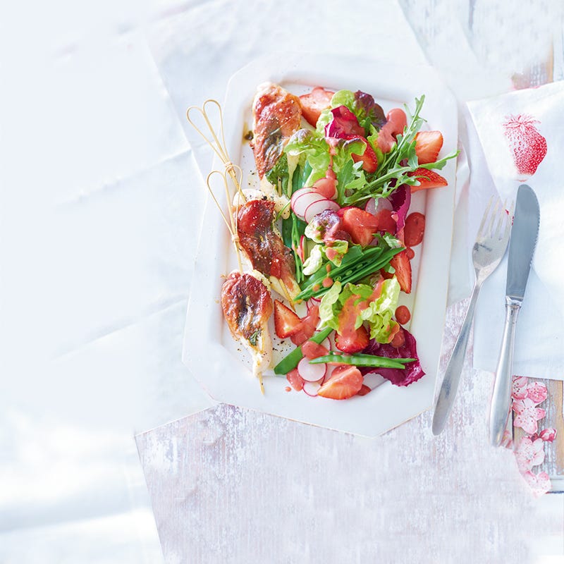 Foto van Aardbeiensalade met saltimbocca van kip door WW