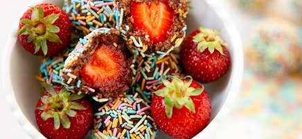 Chokladbollar med jordgubbar