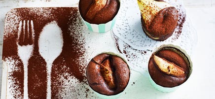 Mini pear & chocolate cupcakes