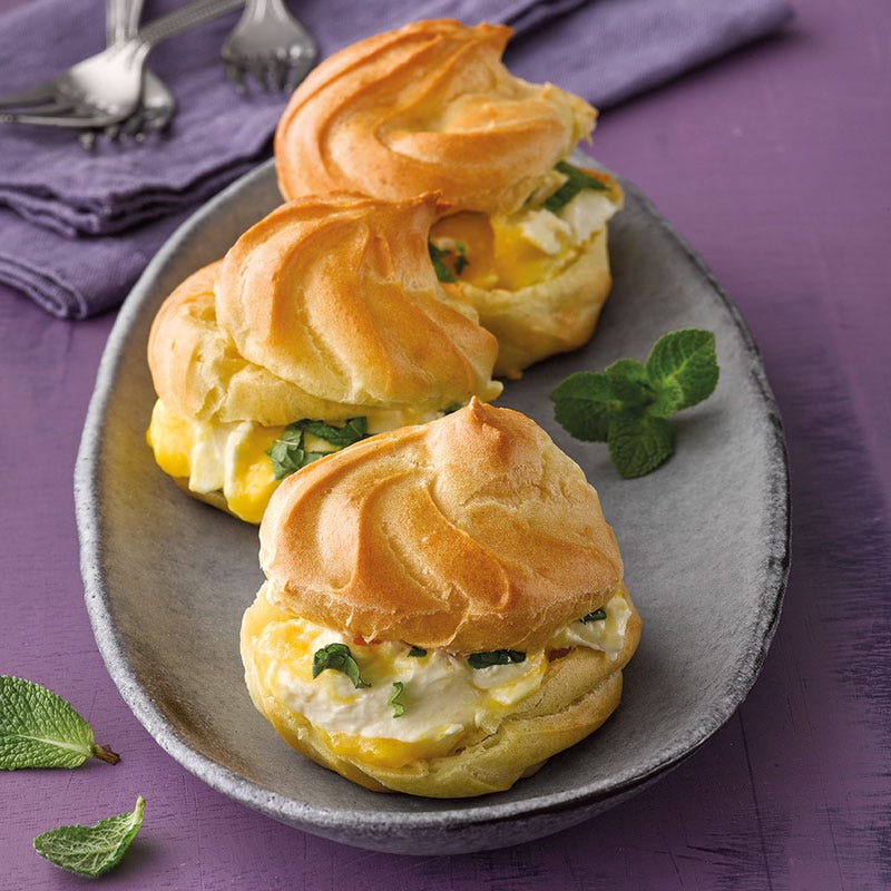 Windbeutel mit Mangocreme