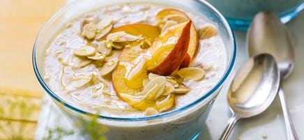 Bircher muesli with peaches