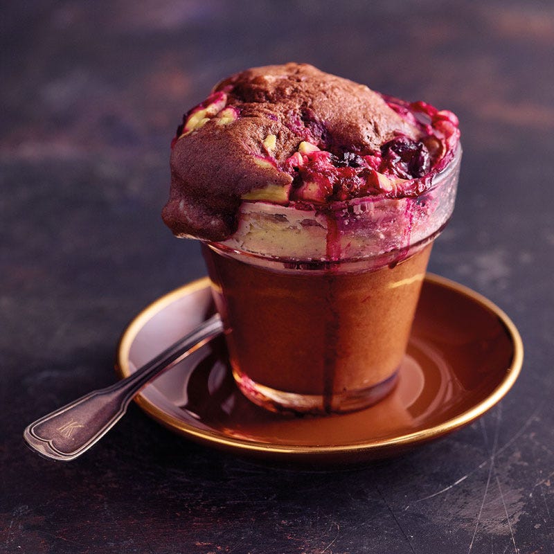 Schokokuchen im Glas mit Cheesecake-Swirl