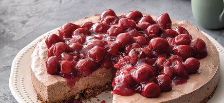 Zwieback-Schoko-Torte mit Kirschen