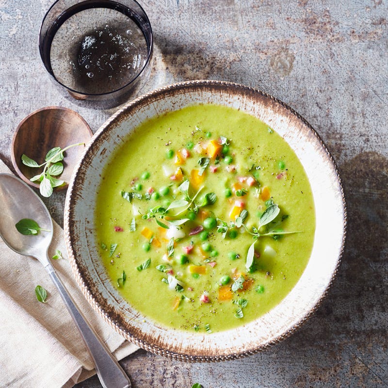 Frischer Erbseneintopf