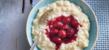 Vanilla rice pudding with hot cherries