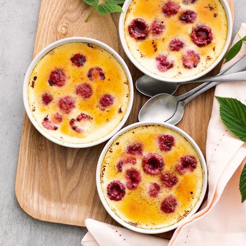 Vanilla & raspberry creme brulée
