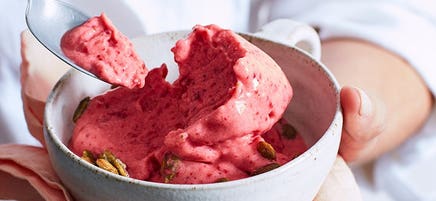 Strawberry yoghurt 'ice-cream'