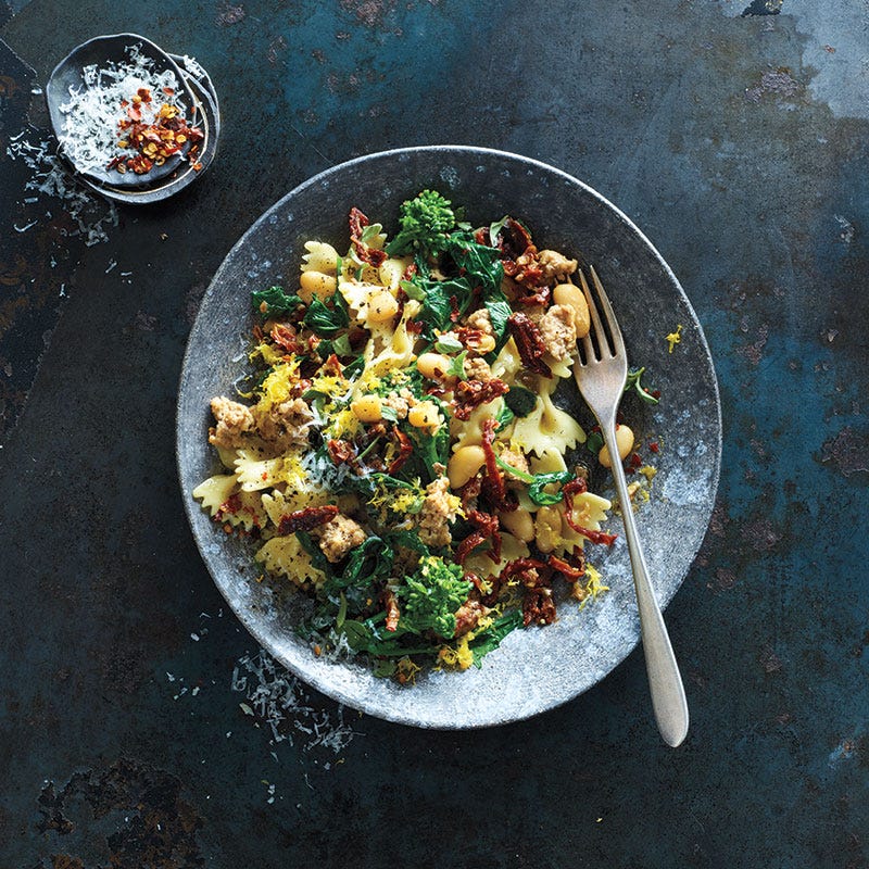 Farfalle with sausage & Chinese broccoli