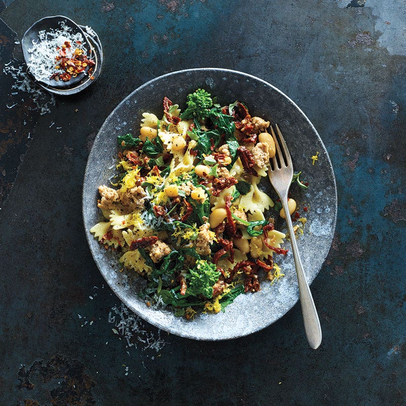 Farfalle with sausage & Chinese broccoli