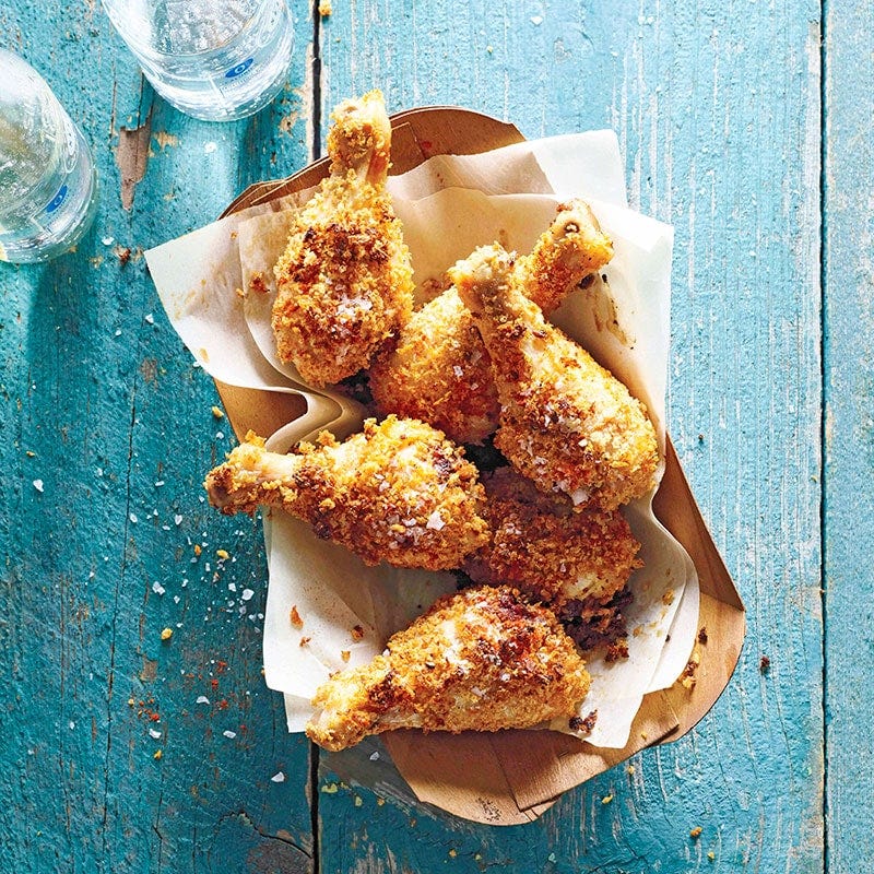Crunchy chicken drumsticks
