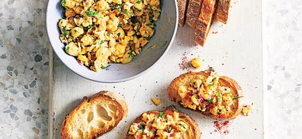 Chickpea-lemon bruschetta