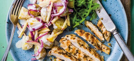 Gegrilltes Fenchel-Poulet mit Apfel-Kartoffel-Salat