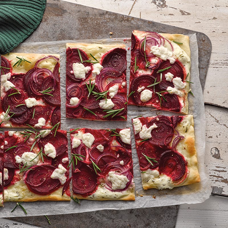 Foto van Flammkuchen met rode biet door WW