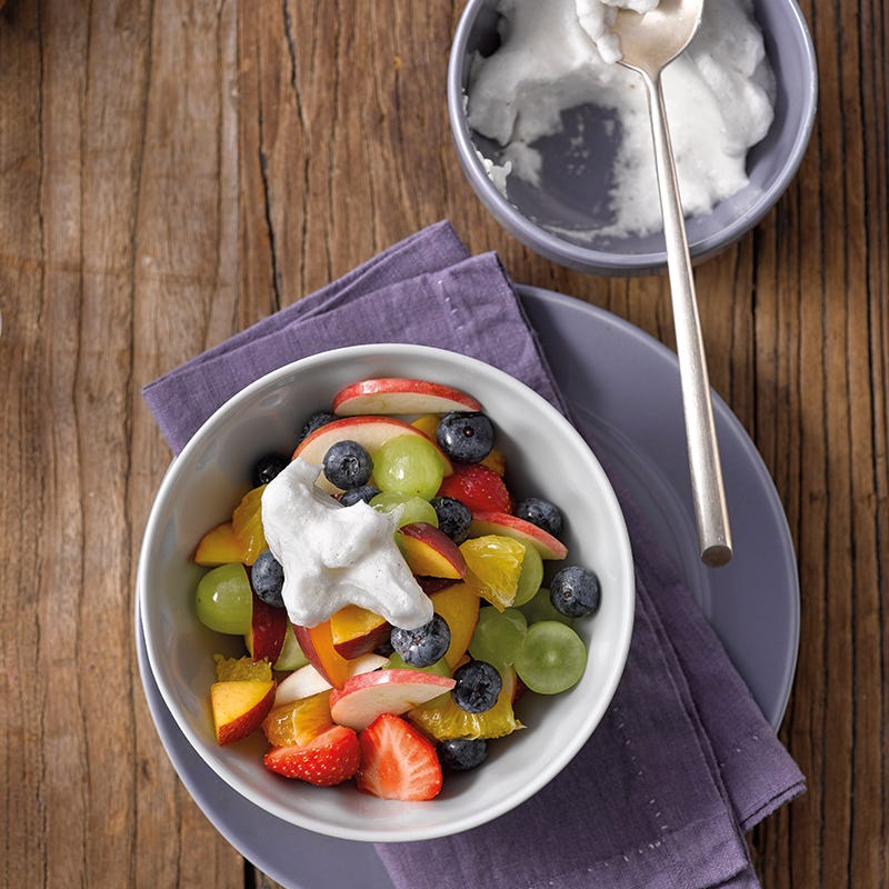 Foto van Fruitsalade met romige melktopping door WW