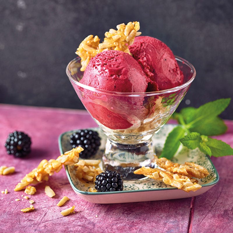 Foto van Bramensorbet met amandelkrokant door WW