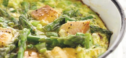Frittata met gerookte forel en groene asperges