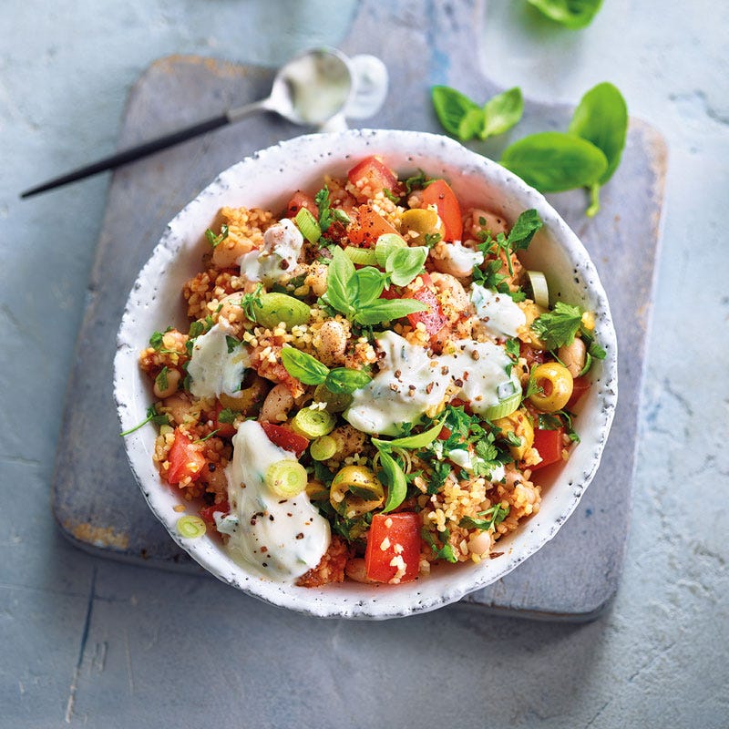 Tomaten-Bulgur-Salat mit weißen Bohnen