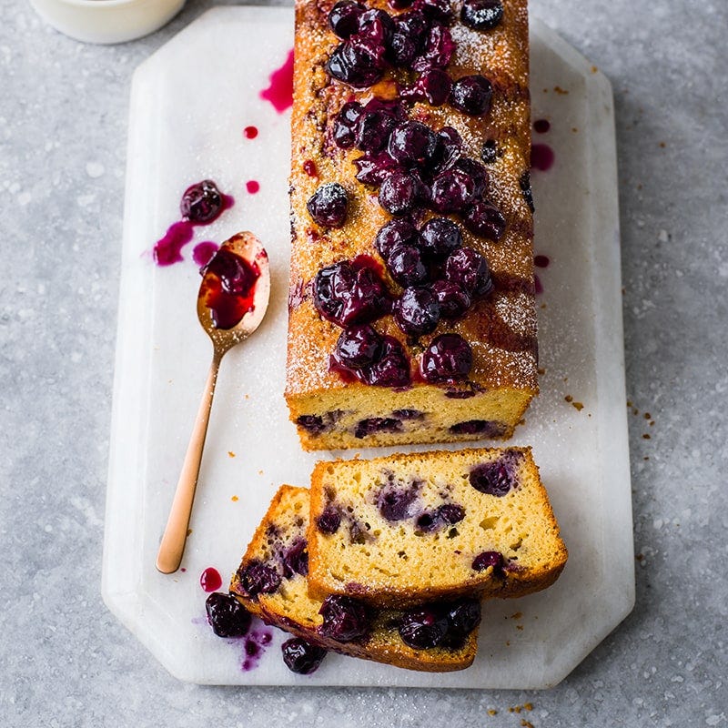 Blueberry yoghurt cake