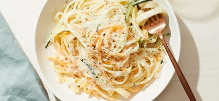 Tri-colour fettucine alfredo