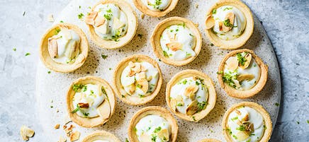 Mini lime cheesecake tarts
