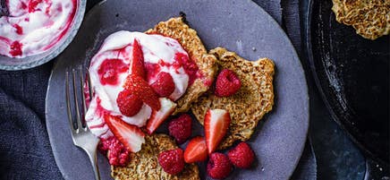Crêpes au gruau préparé la veille avec baies
