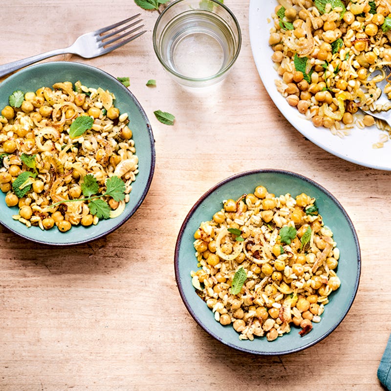 Foto van Salade van kikkererwten en durumtarwe met ui door WW