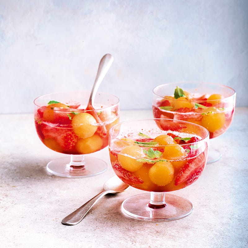 Foto van Mousserende soep met zomerfruit door WW