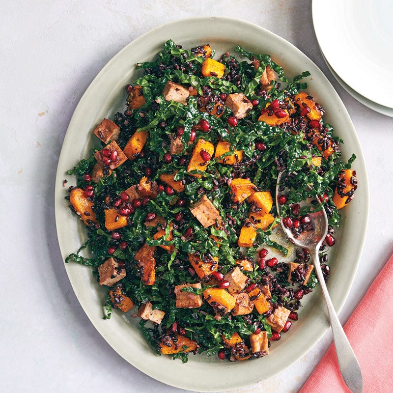 Schwarzer Reissalat mit Tofu und Kürbis