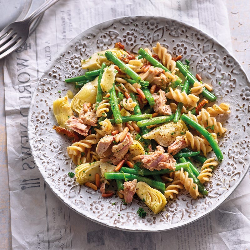 Nudel-Thunfisch-Salat mit Bohnen