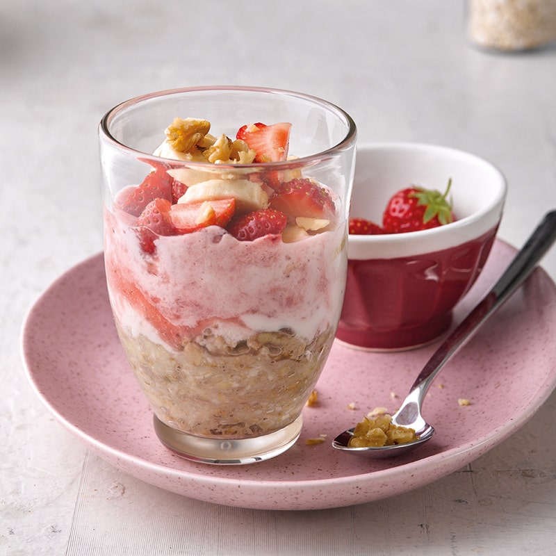 Overnight-Erdbeer-Oats mit Banane