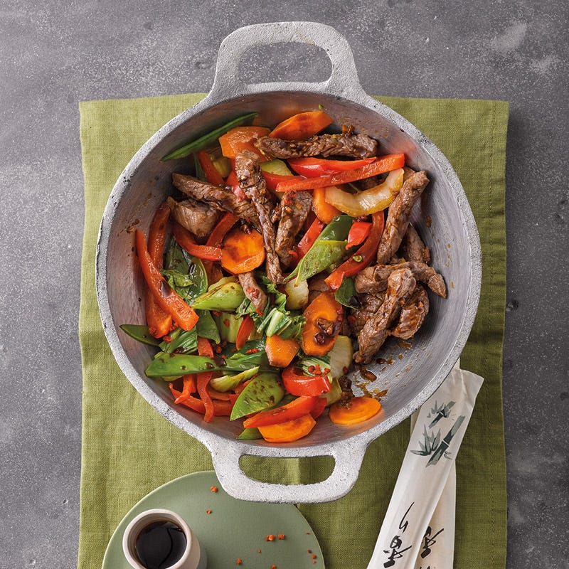 Asia-Wokgemüse mit Steakstreifen