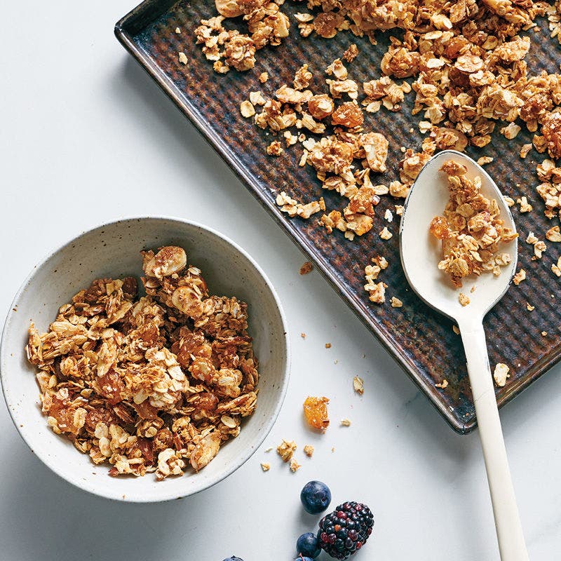 Nussmüesli mit Sultaninen