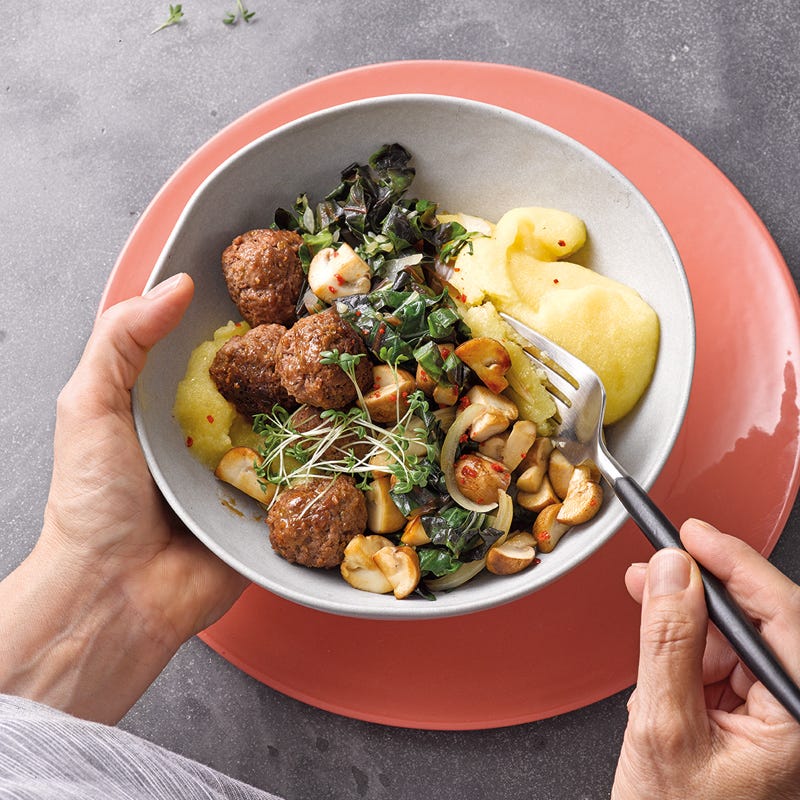 Polentabowl mit Hackbällchen