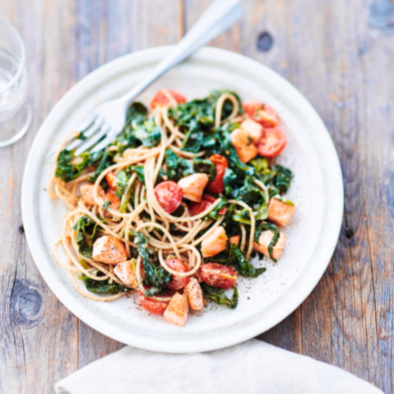 Spaghetti met spinazie en zalm