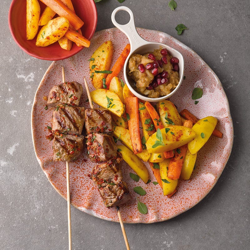 Ofenkartoffeln mit Lamm und Auberginendip