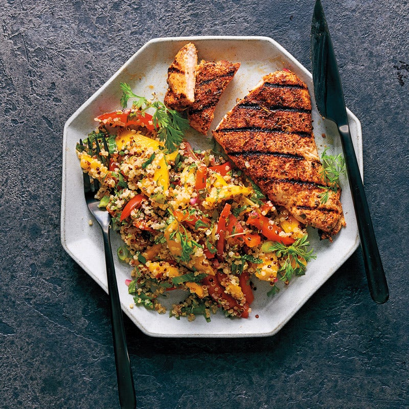 Jerk-Poulet mit Quinoa-Mango-Salat