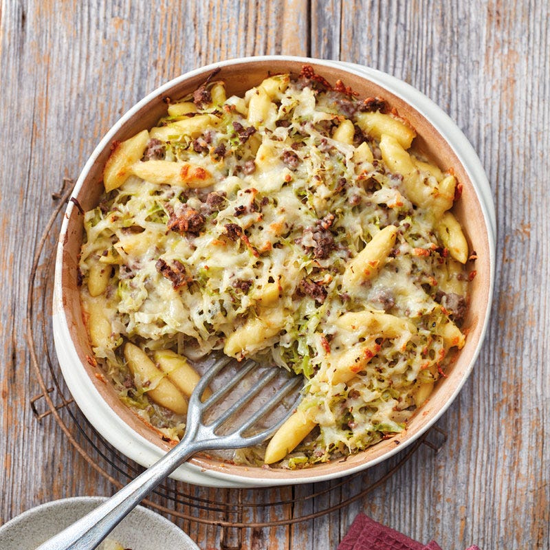 Schupfnudel-Tatar-Gratin mit Spitzkohl
