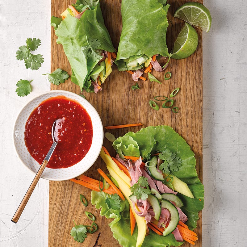 Foto van Slawraps met rosbief, mango en komkommer door WW