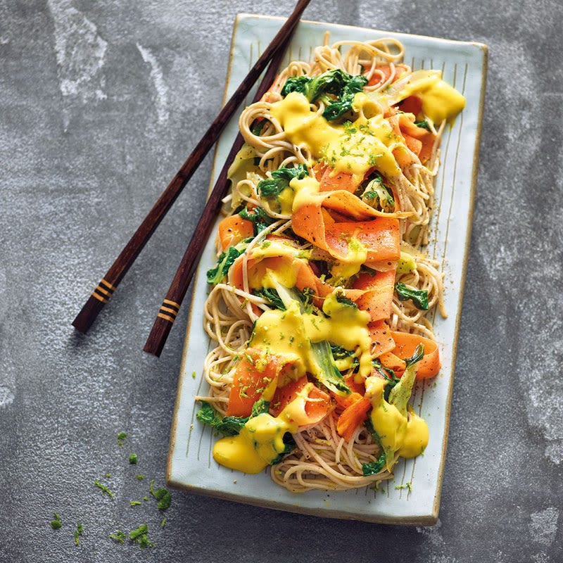 Sobanudeln mit Mango-Ingwer-Sauce