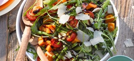 Salade de patates douces à la roquette et au parmesan