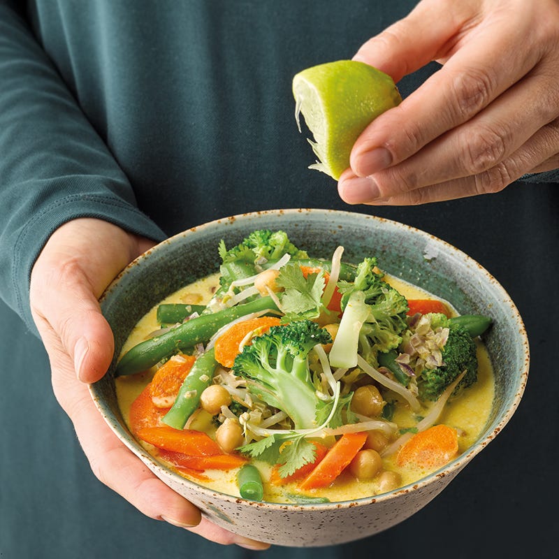 Foto van Kleurrijke groentecurry met kikkererwten door WW
