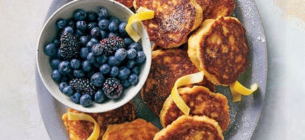 Fluffy lemon pancakes