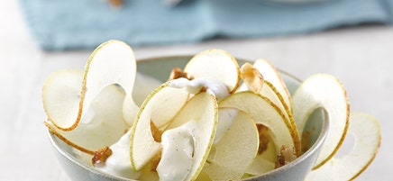 Peerlinten op vanilleyoghurt met walnoten
