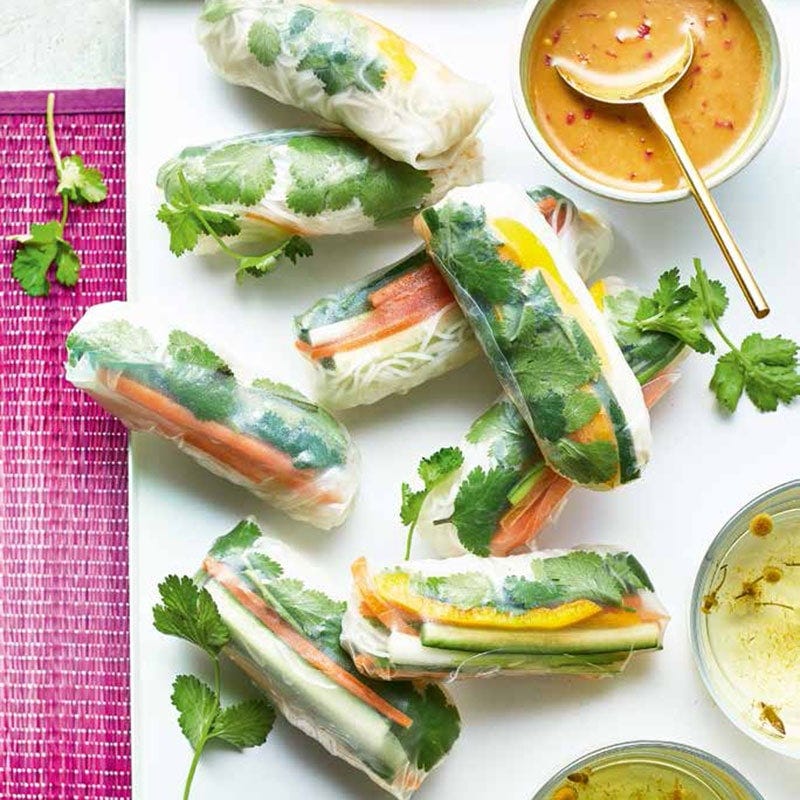 Summer rolls with satay sauce