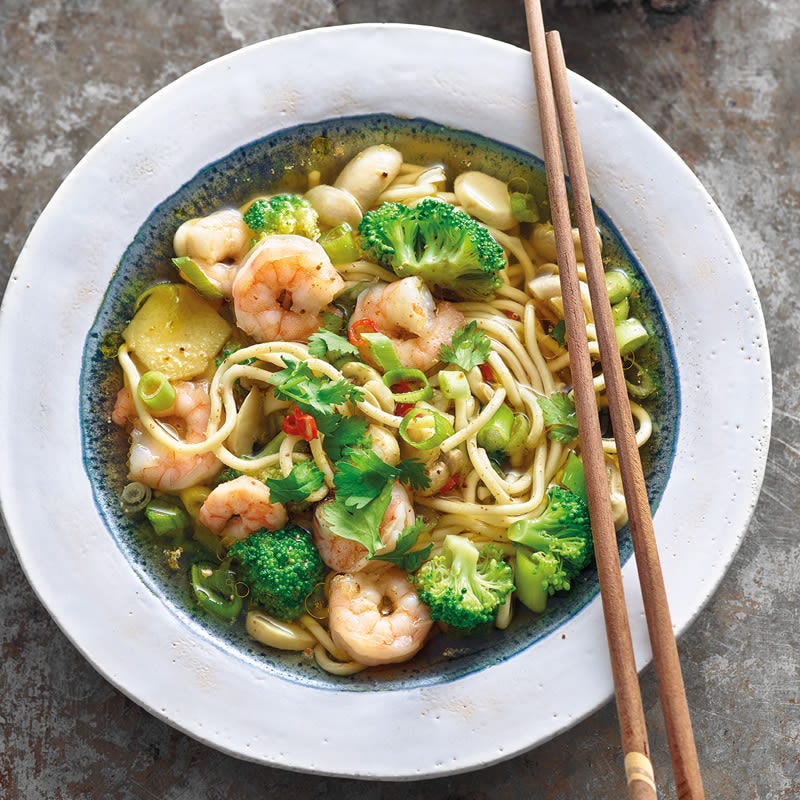 Mie-Nudel-Suppe mit Crevetten