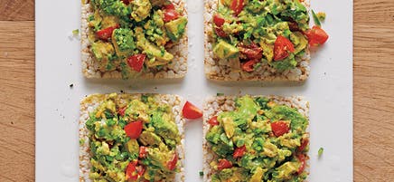 Riskakor med guacamole