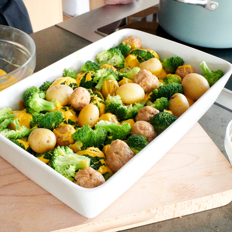 Foto van Sven's Gratin van kippenballetjes met broccoli en krieltjes door WW