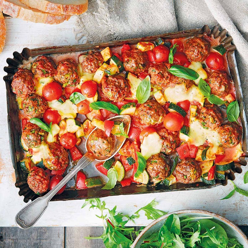 Photo of Meatball, tomato & mozzarella traybake by WW